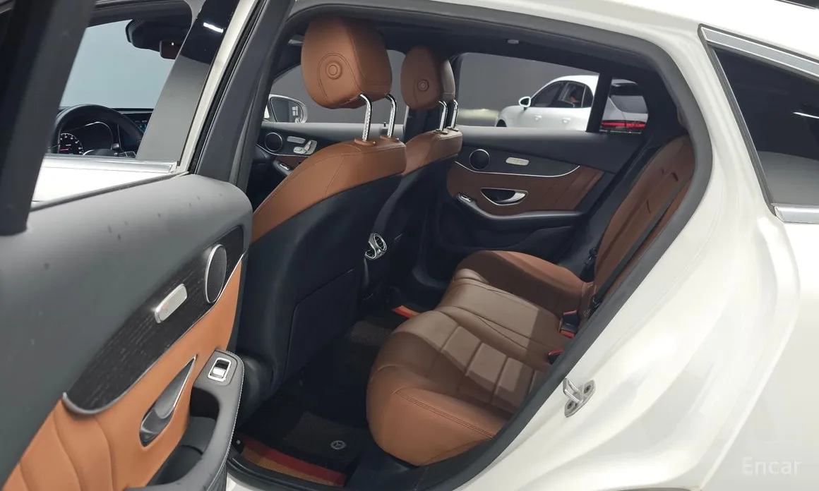 Фото 11 - Mercedes-Benz GLC-Class