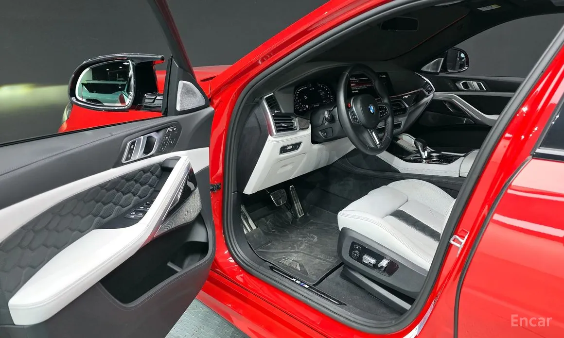 Фото 10 - BMW X6 M