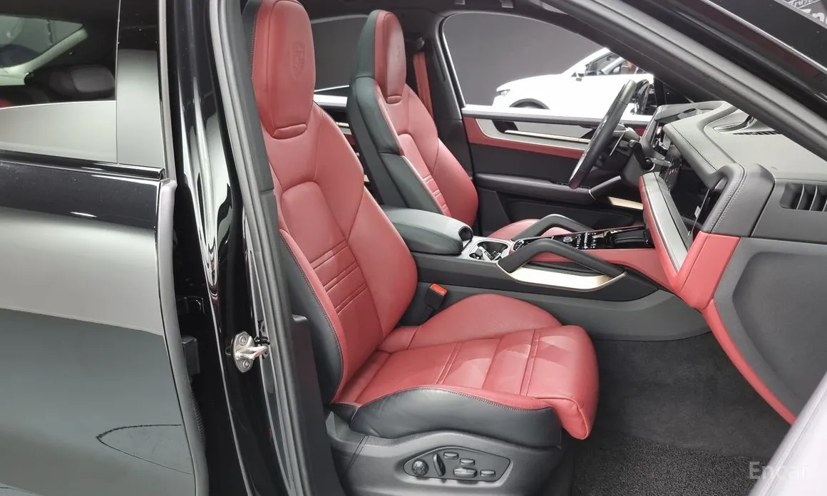 Фото 10 - Porsche Cayenne