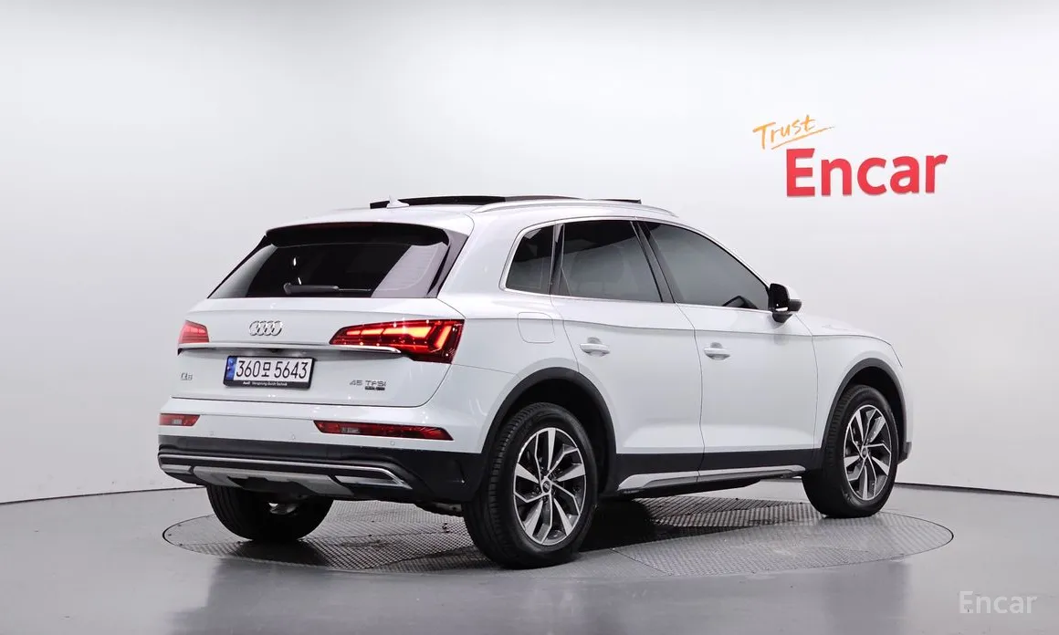 Фото 2 - Audi Q5