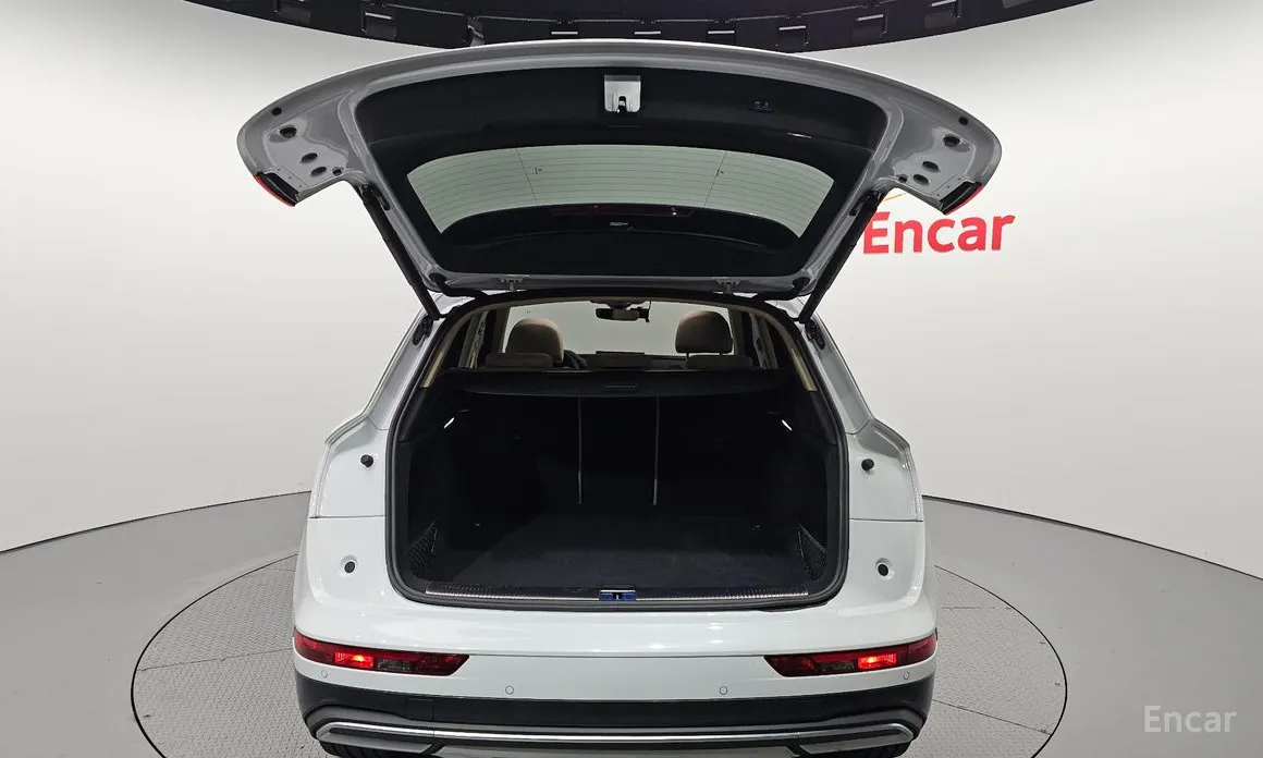 Фото 20 - Audi Q5