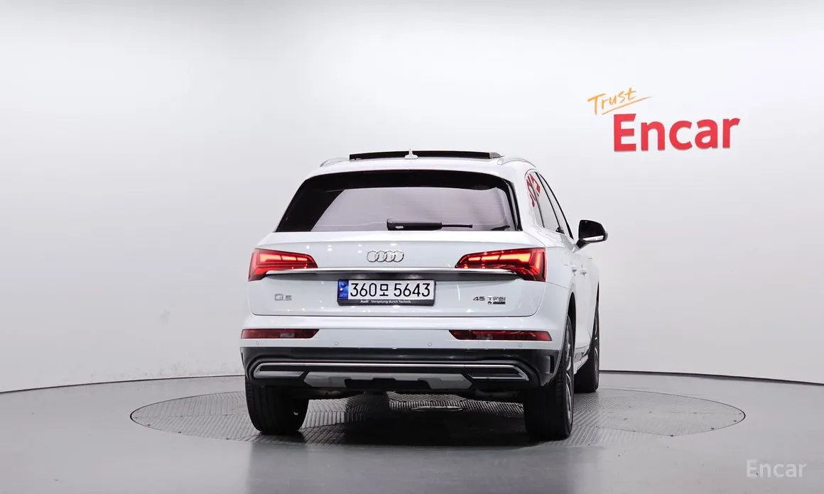 Фото 4 - Audi Q5