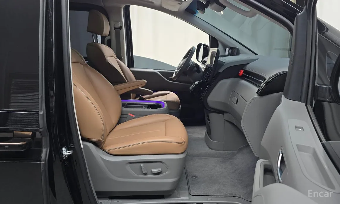 Фото 10 - Hyundai Staria