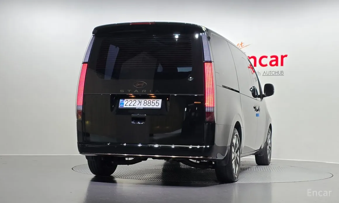 Фото 4 - Hyundai Staria