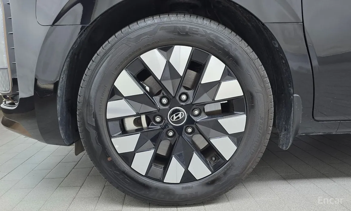 Фото 5 - Hyundai Staria