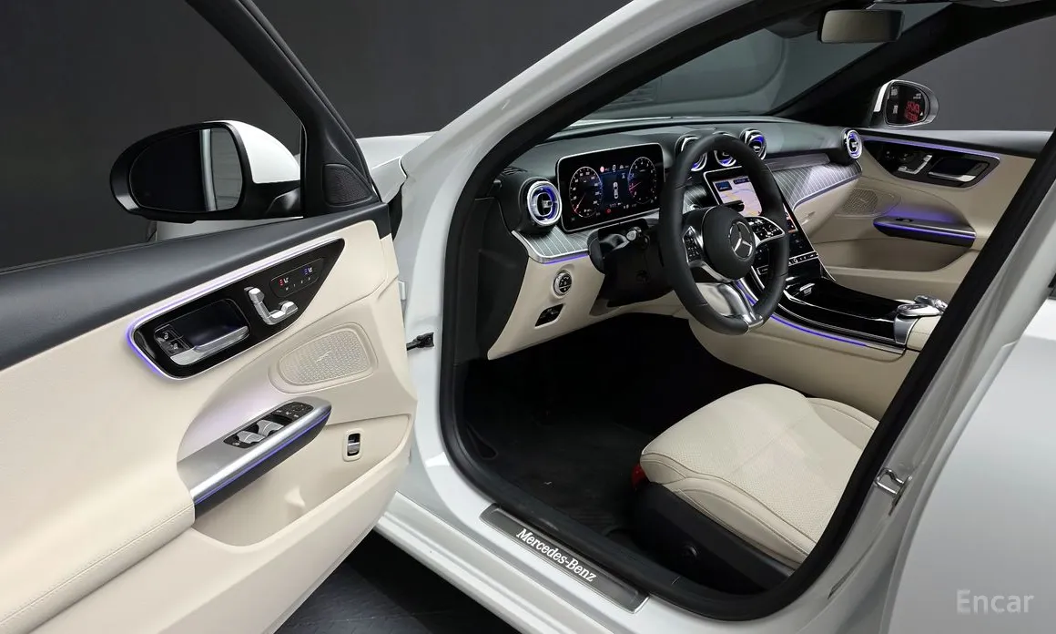 Фото 10 - Mercedes-Benz C-Class