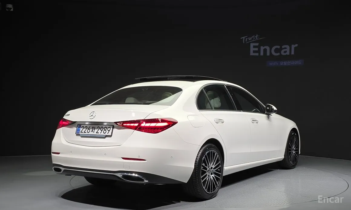 Фото 2 - Mercedes-Benz C-Class