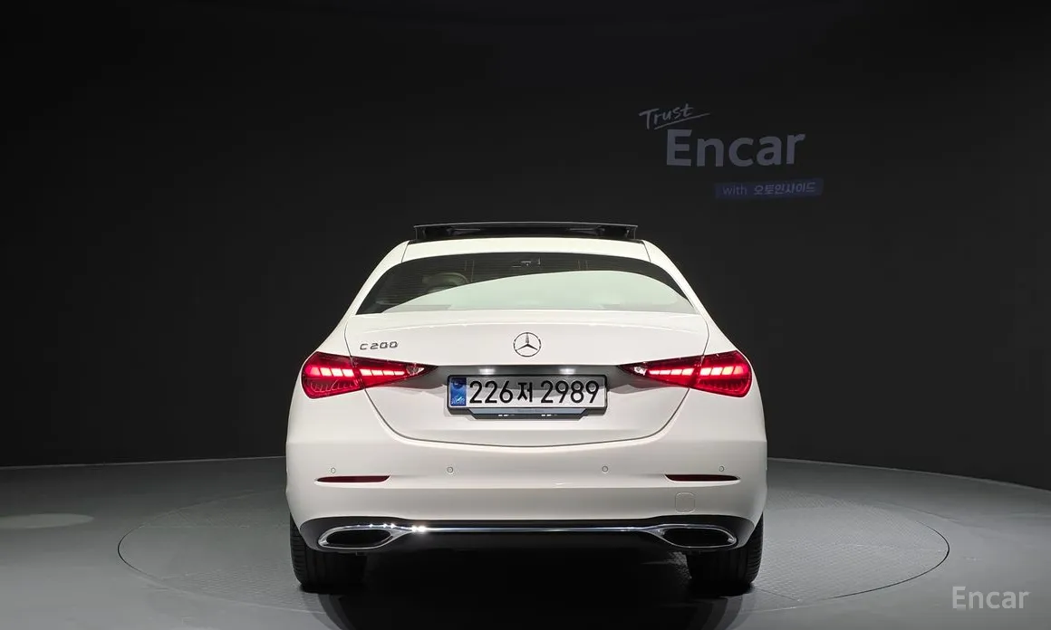 Фото 4 - Mercedes-Benz C-Class