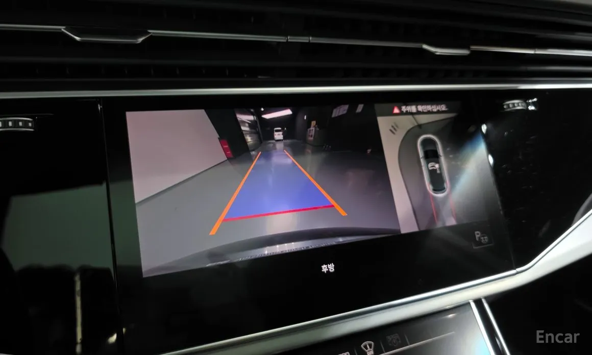 Фото 15 - Audi Q7