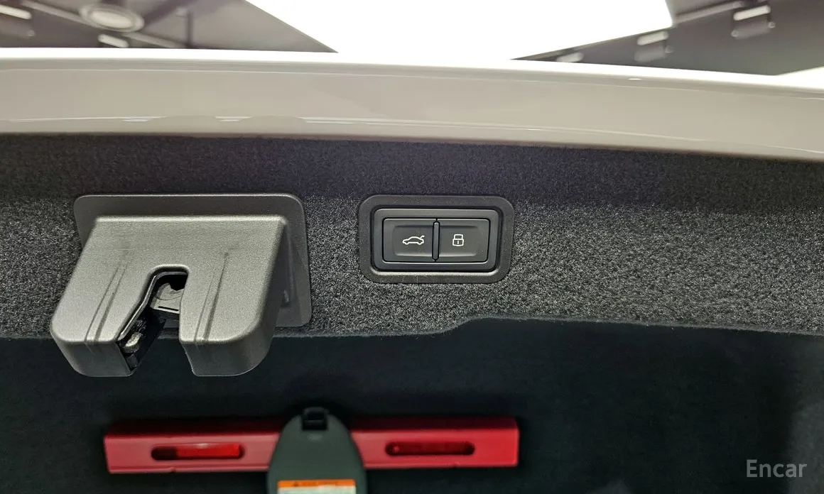 Фото 20 - Audi A8