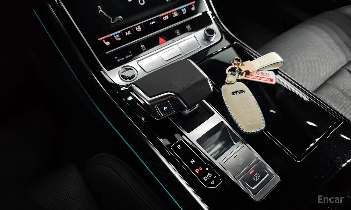 Фото 9 - Audi A8