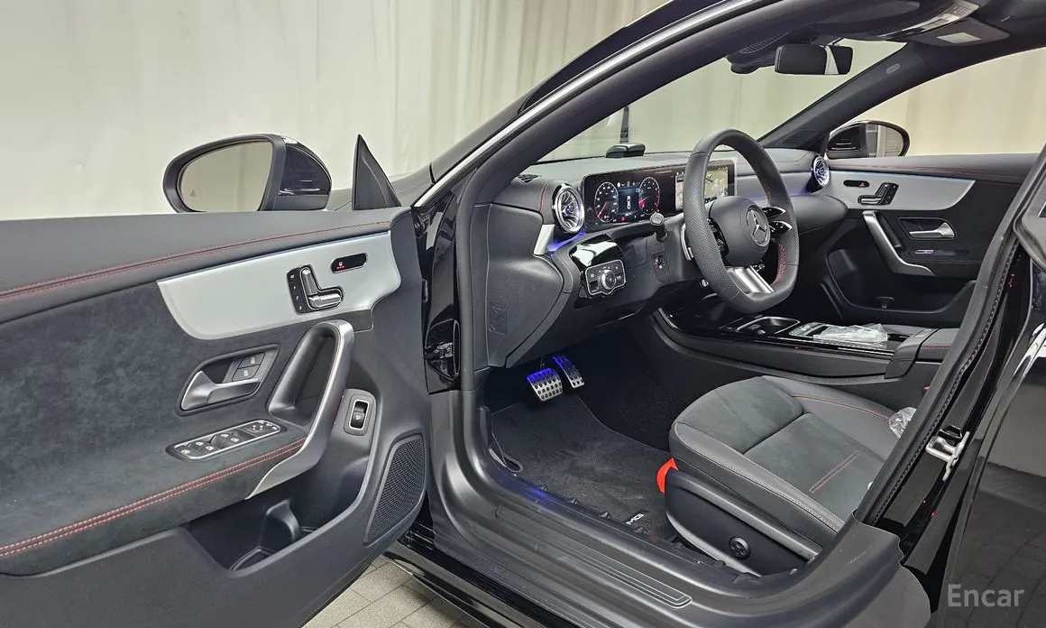 Фото 10 - Mercedes-Benz CLA-Class