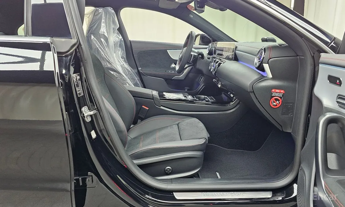 Фото 11 - Mercedes-Benz CLA-Class