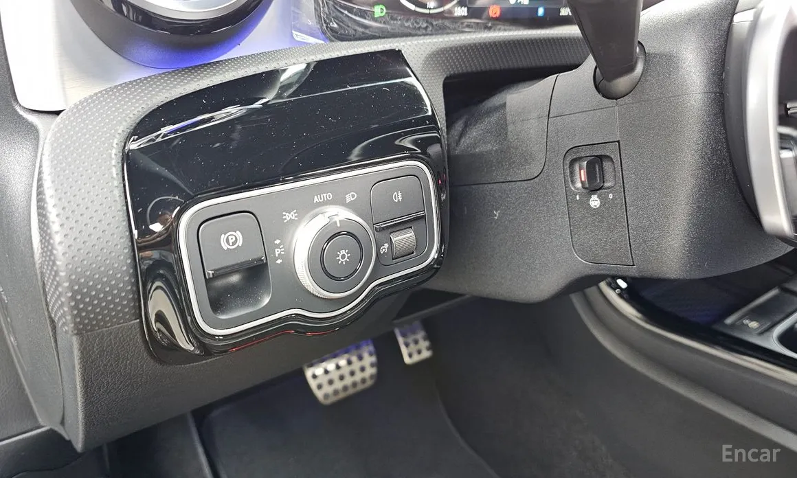 Фото 14 - Mercedes-Benz CLA-Class