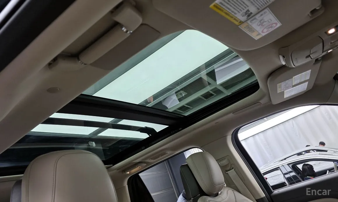 Фото 17 - Lincoln Navigator