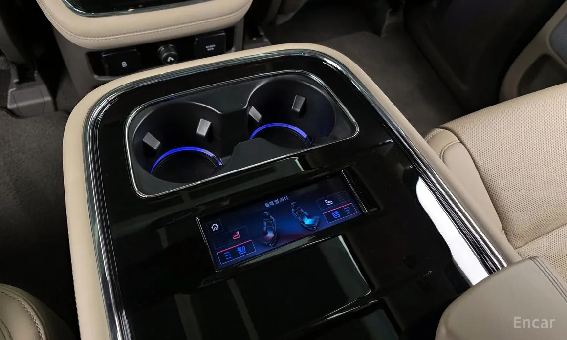 Фото 18 - Lincoln Navigator