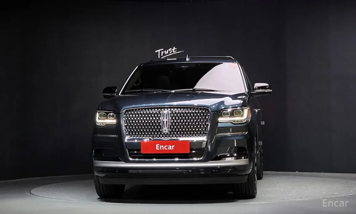 Фото 3 - Lincoln Navigator