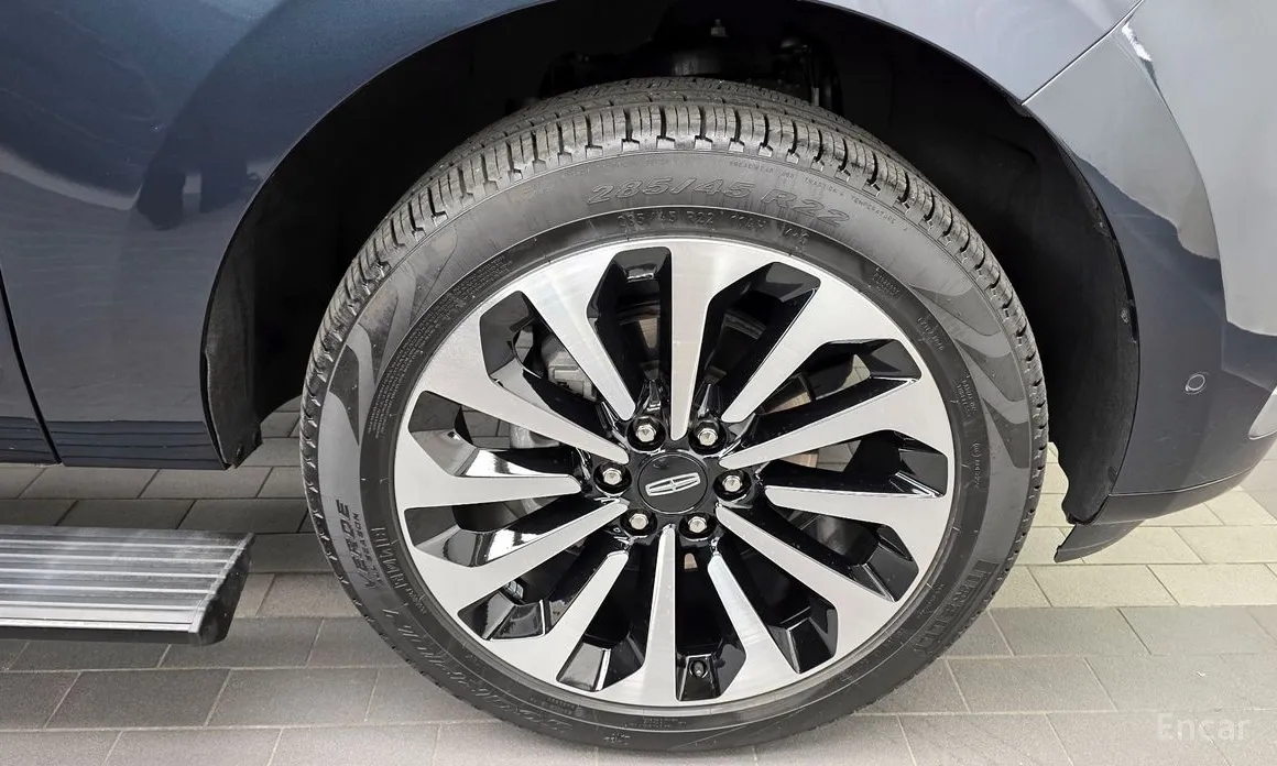 Фото 5 - Lincoln Navigator