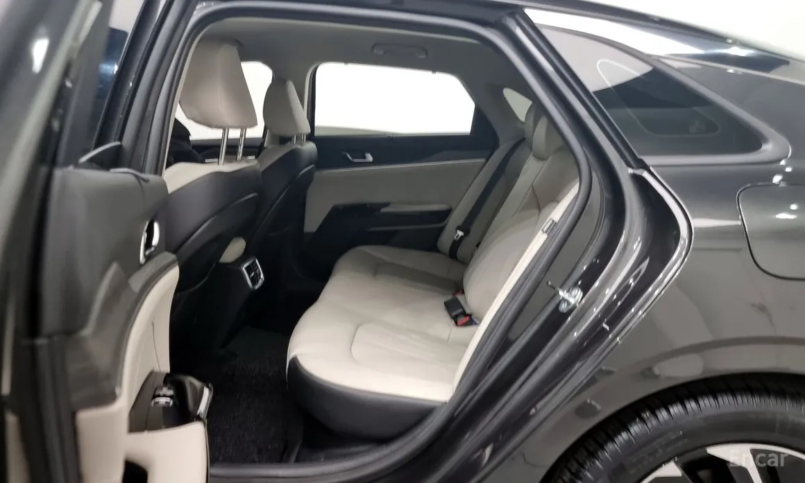 Фото 13 - Kia K5