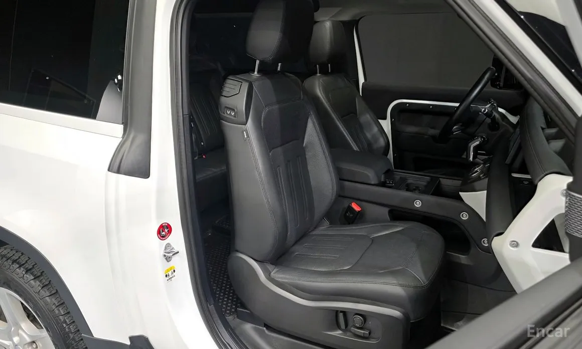 Фото 12 - Land Rover Defender