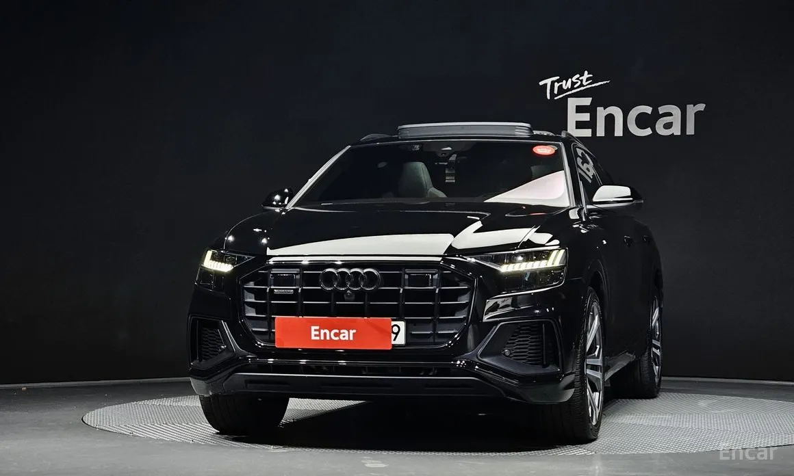 Фото 3 - Audi Q8