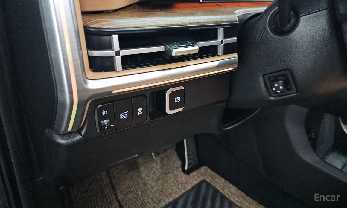 Фото 16 - Hyundai Santa Fe