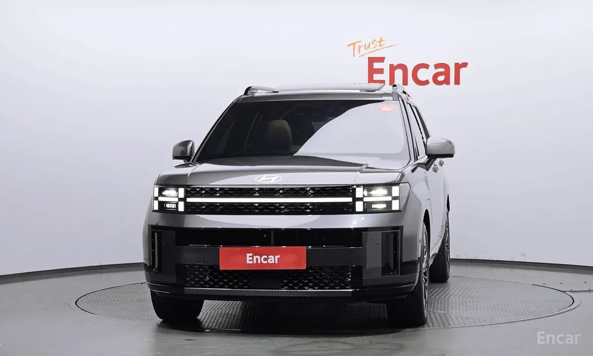 Фото 3 - Hyundai Santa Fe