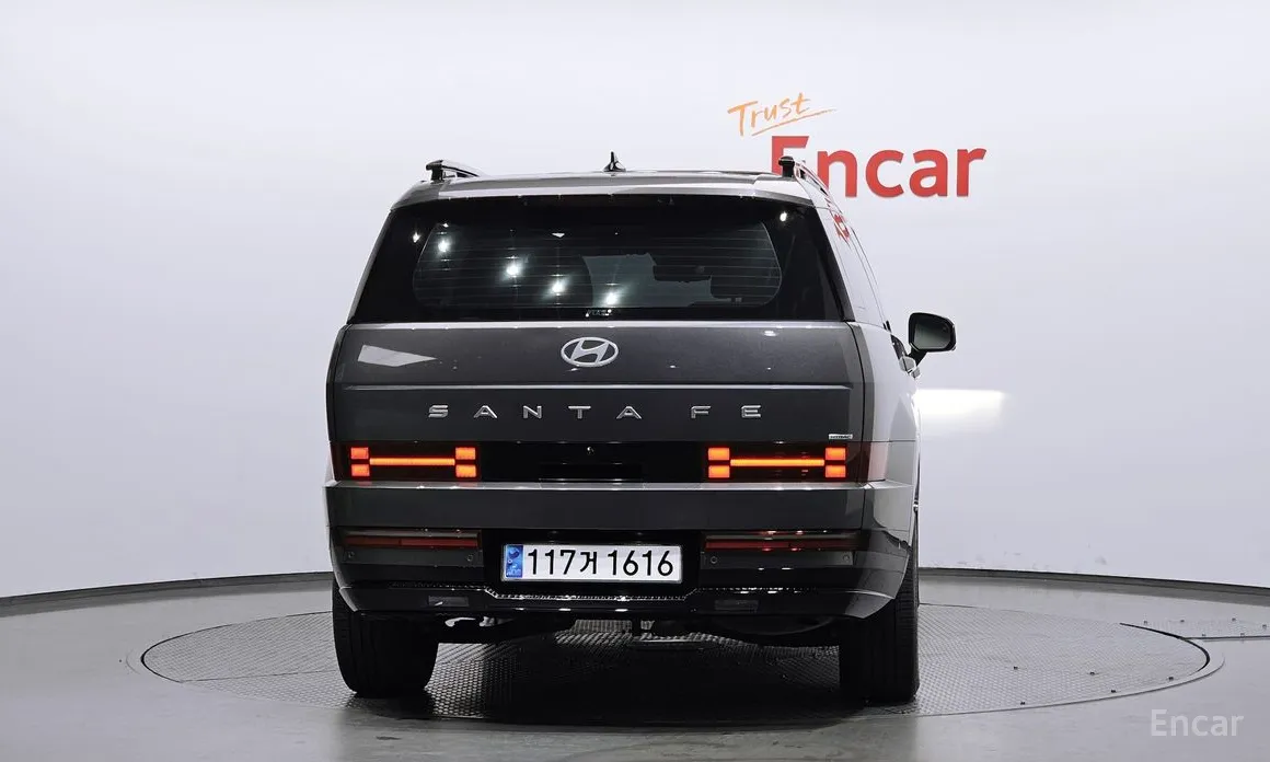 Фото 4 - Hyundai Santa Fe