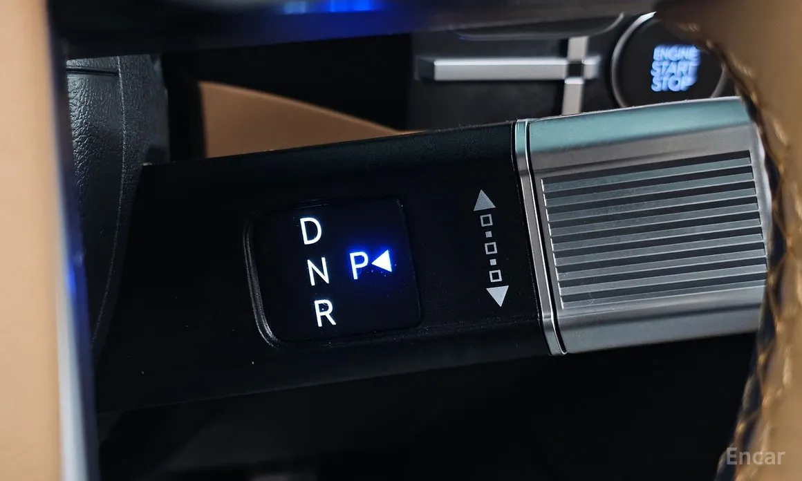 Фото 9 - Hyundai Santa Fe