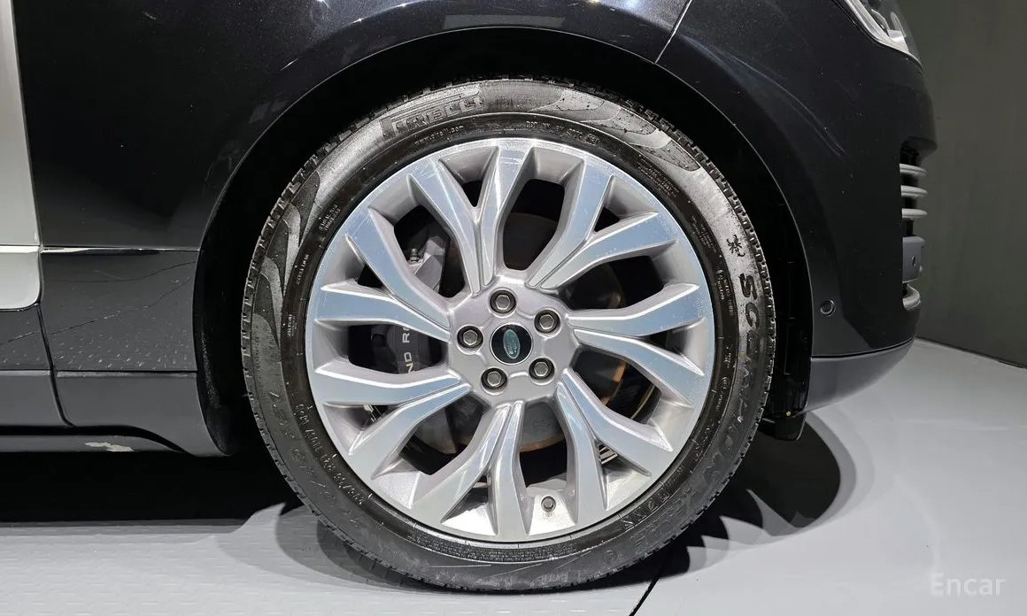 Photo 5 - Land Rover Range Rover