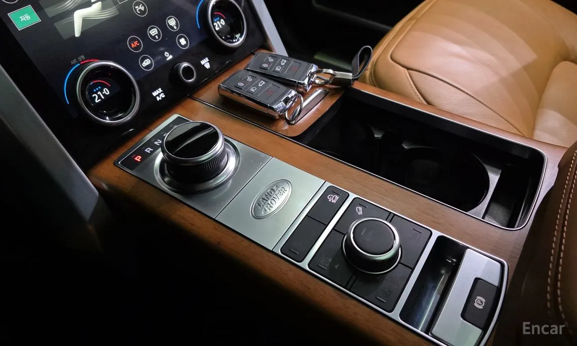 Photo 9 - Land Rover Range Rover