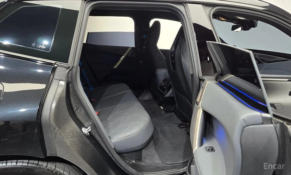 Фото 12 - BMW iX