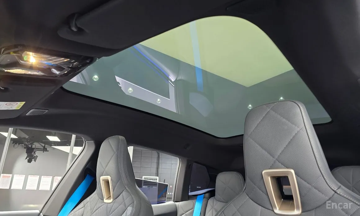 Фото 19 - BMW iX