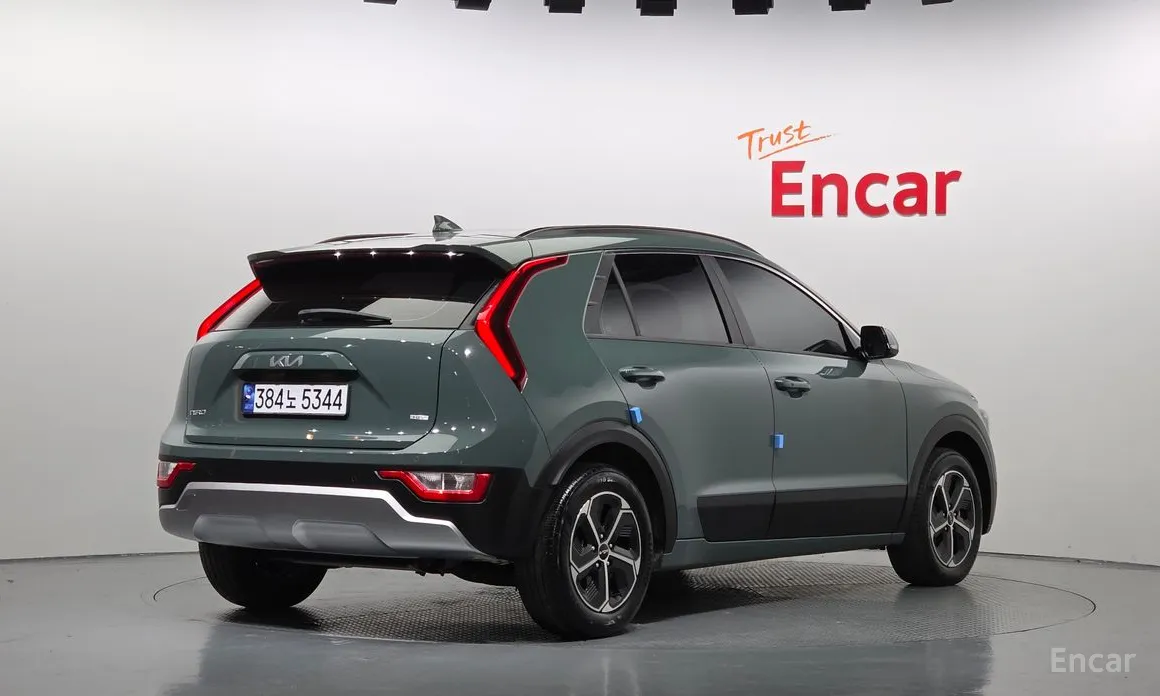 Фото 2 - Kia Niro