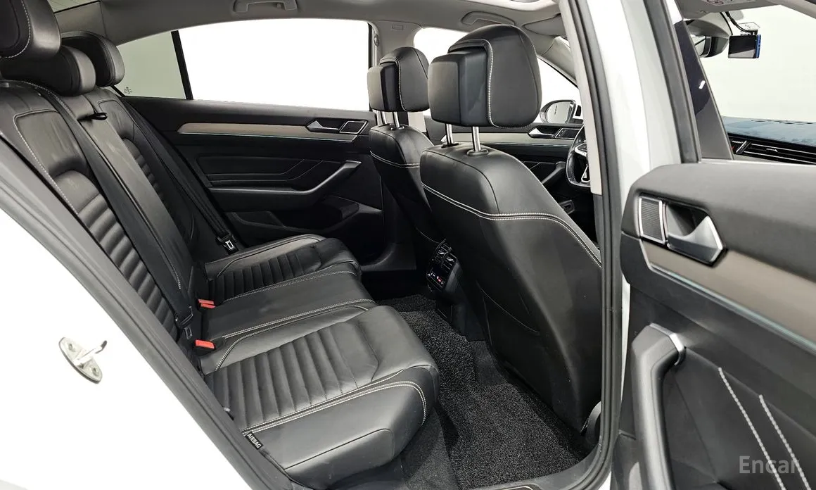 Фото 11 - Volkswagen Passat