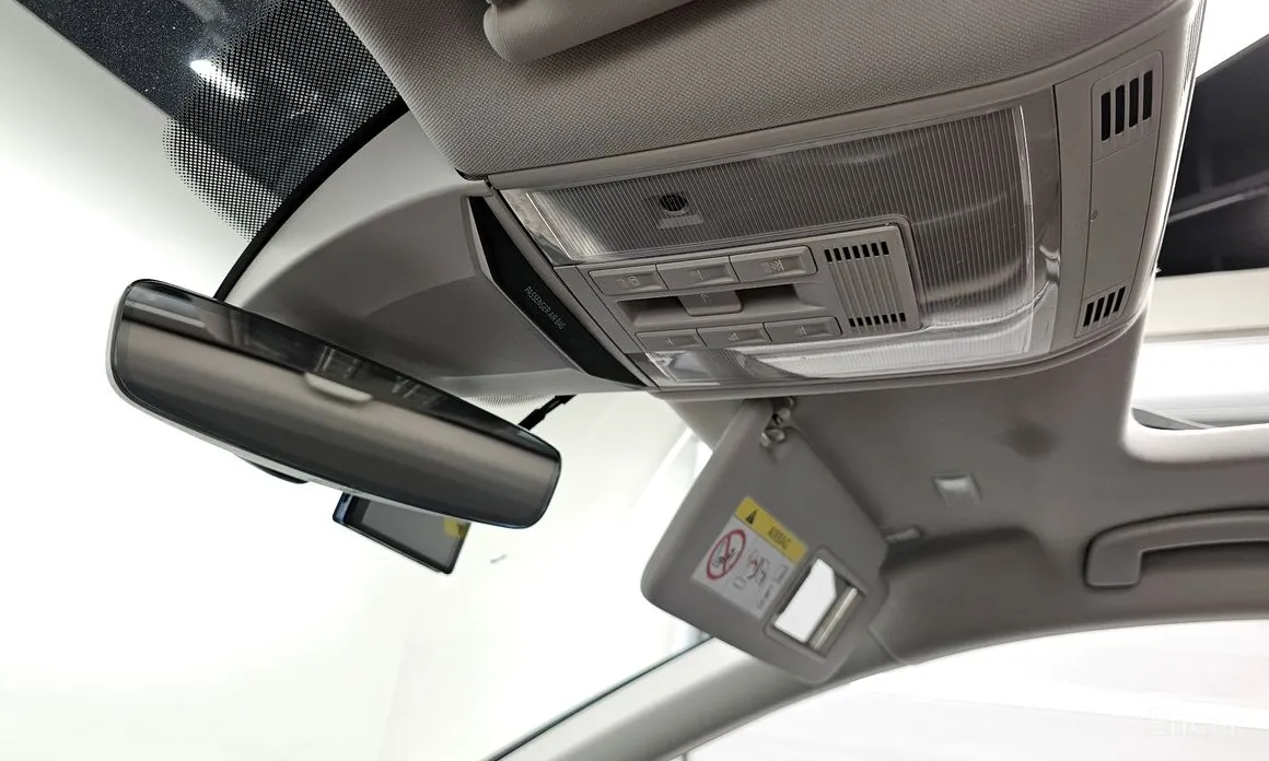 Фото 17 - Volkswagen Passat