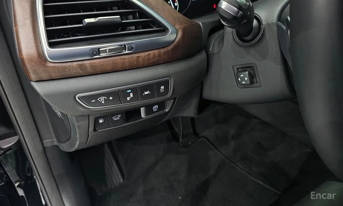 Фото 14 - Genesis G90