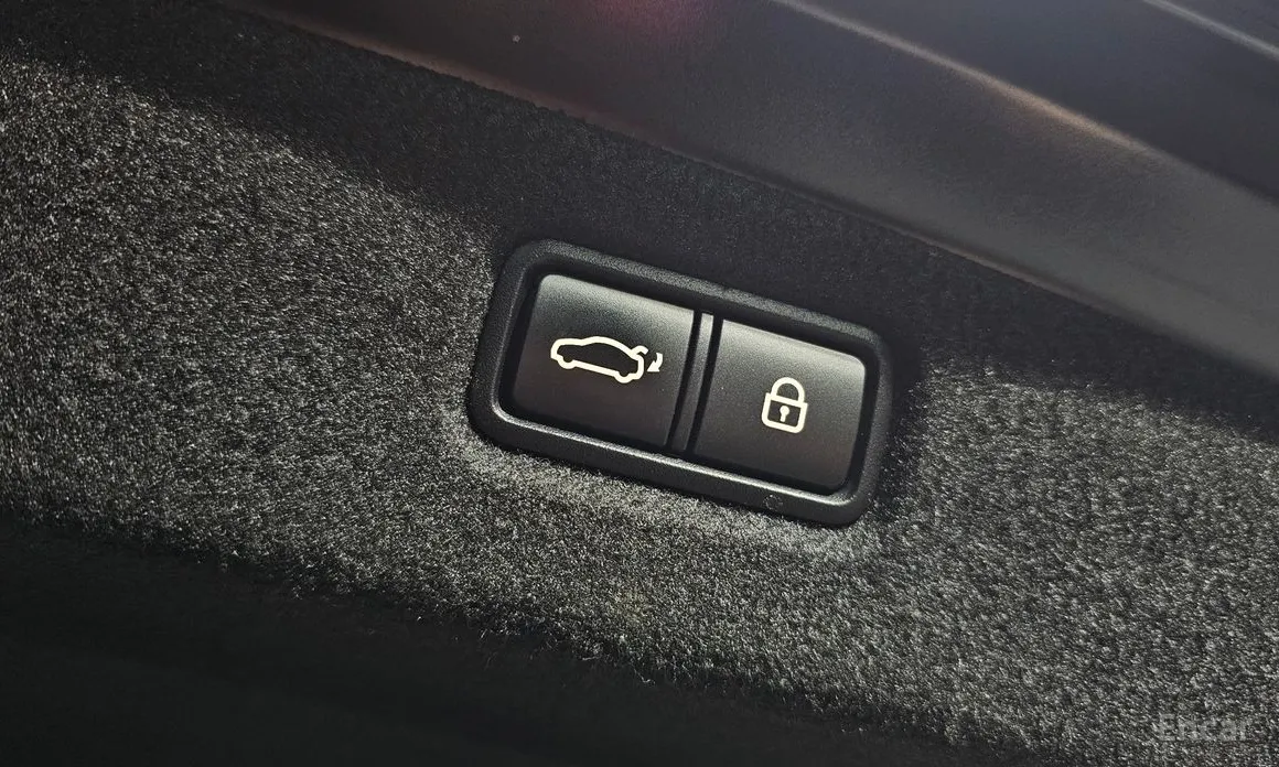 Фото 19 - Genesis G90