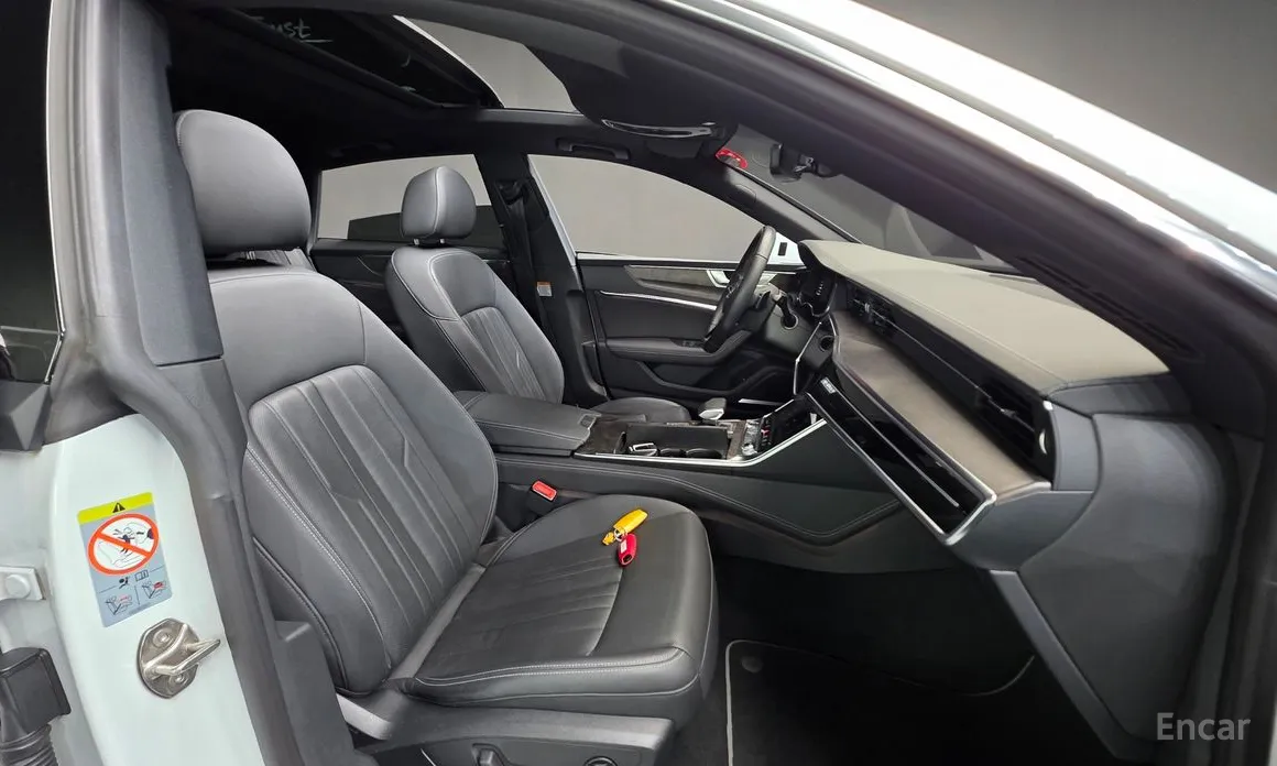 Фото 10 - Audi A7