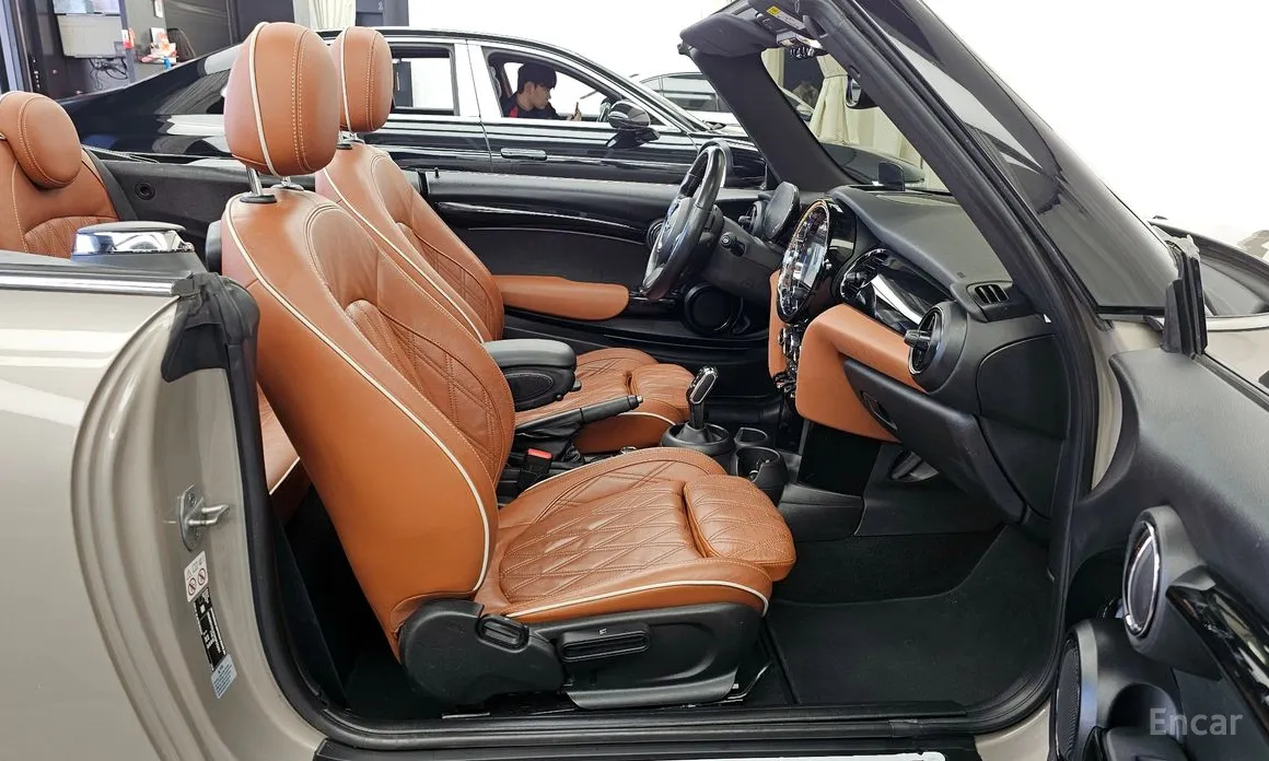 Фото 11 - Mini Cooper Convertible