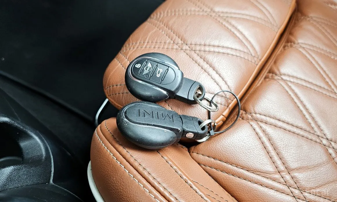 Фото 19 - Mini Cooper Convertible