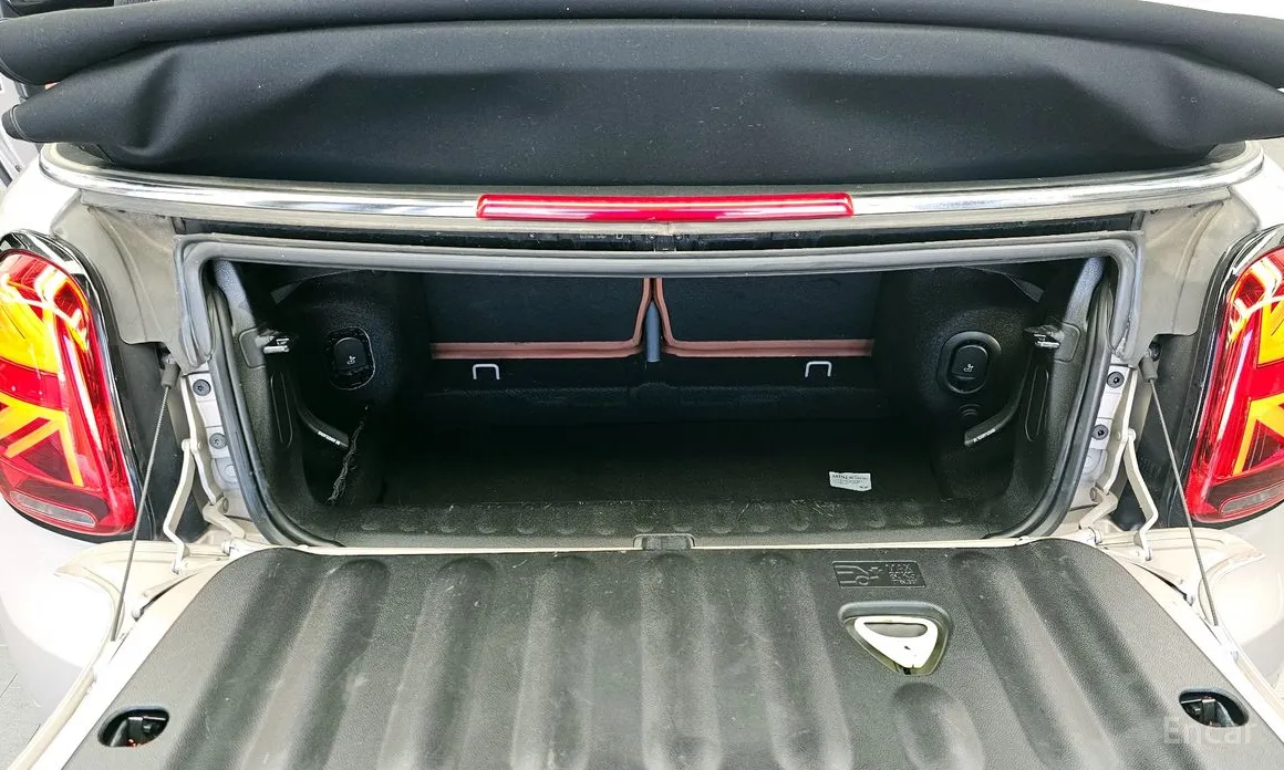 Фото 20 - Mini Cooper Convertible