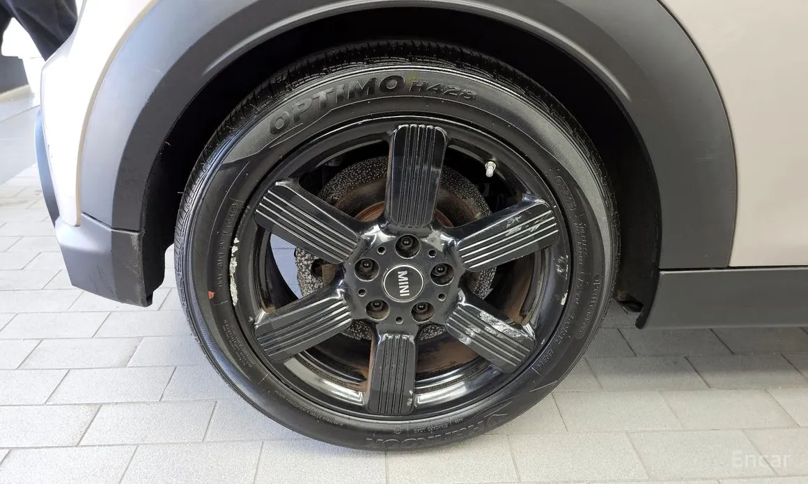 Фото 5 - Mini Cooper Convertible