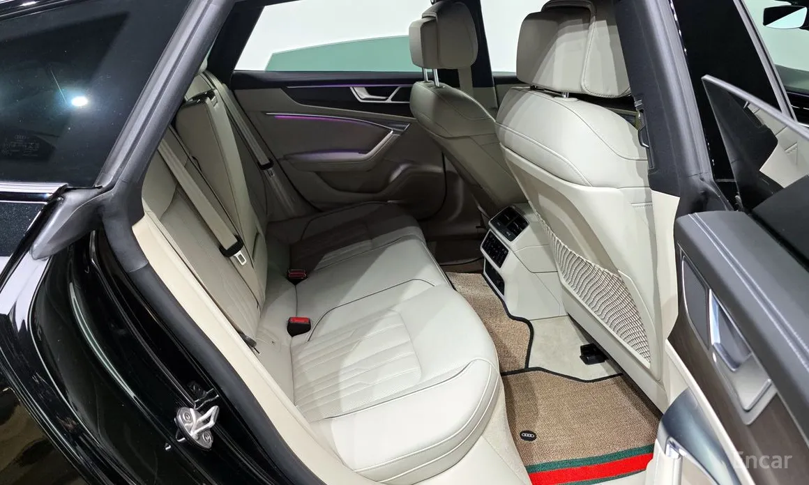 Фото 12 - Audi A7