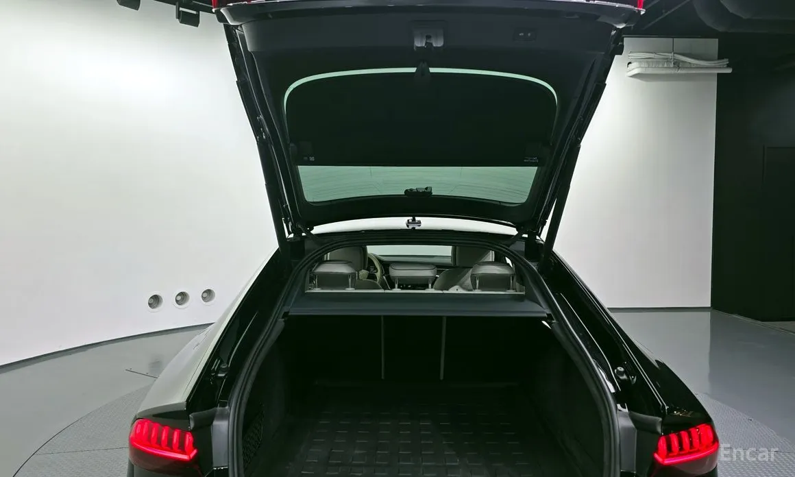 Фото 20 - Audi A7