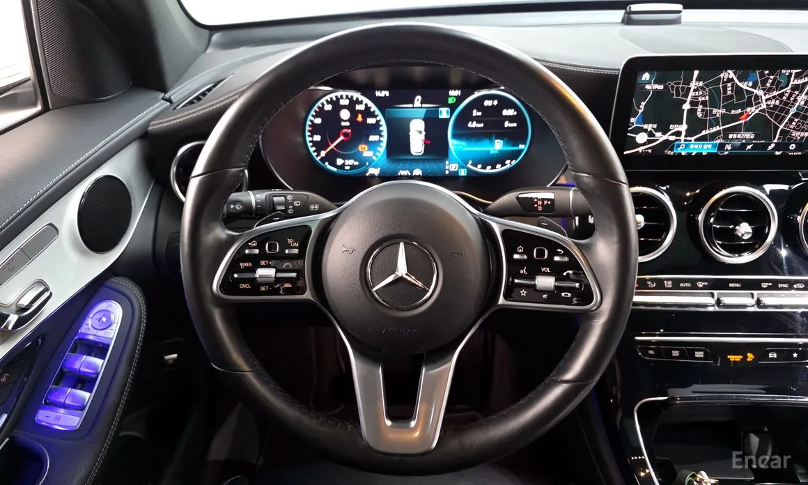 Photo 13 - Mercedes-Benz GLC-Class