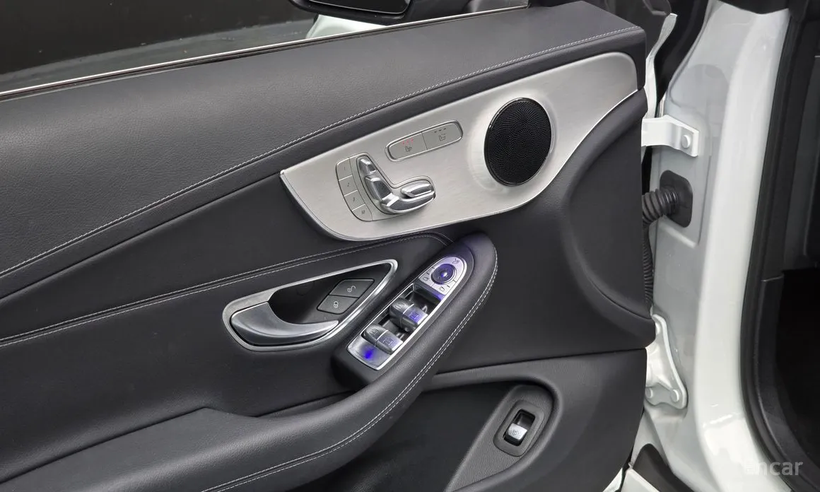 Фото 20 - Mercedes-Benz C-Class