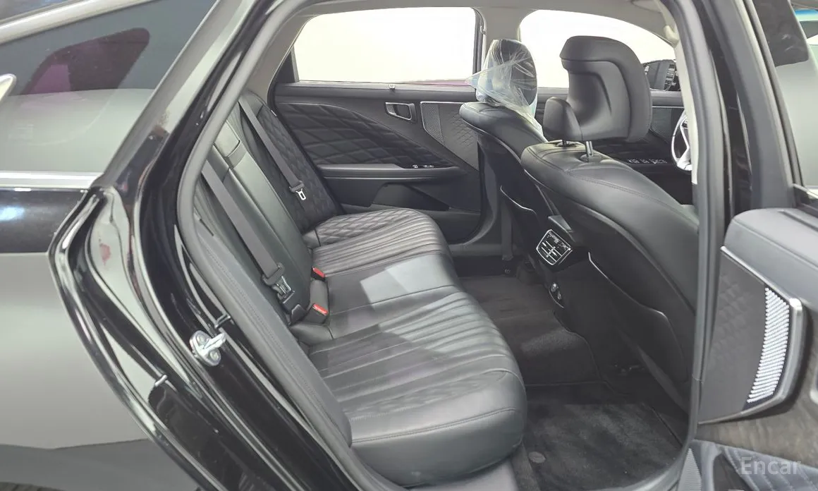 Фото 12 - Kia K8