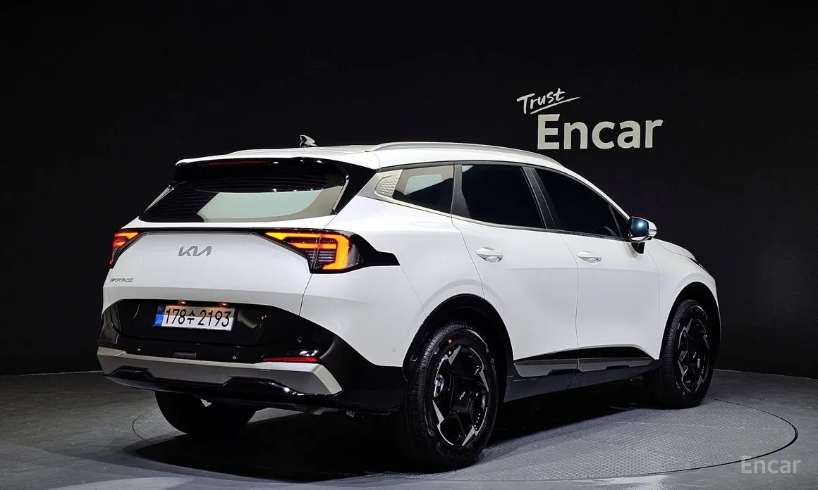 Фото 2 - Kia Sportage