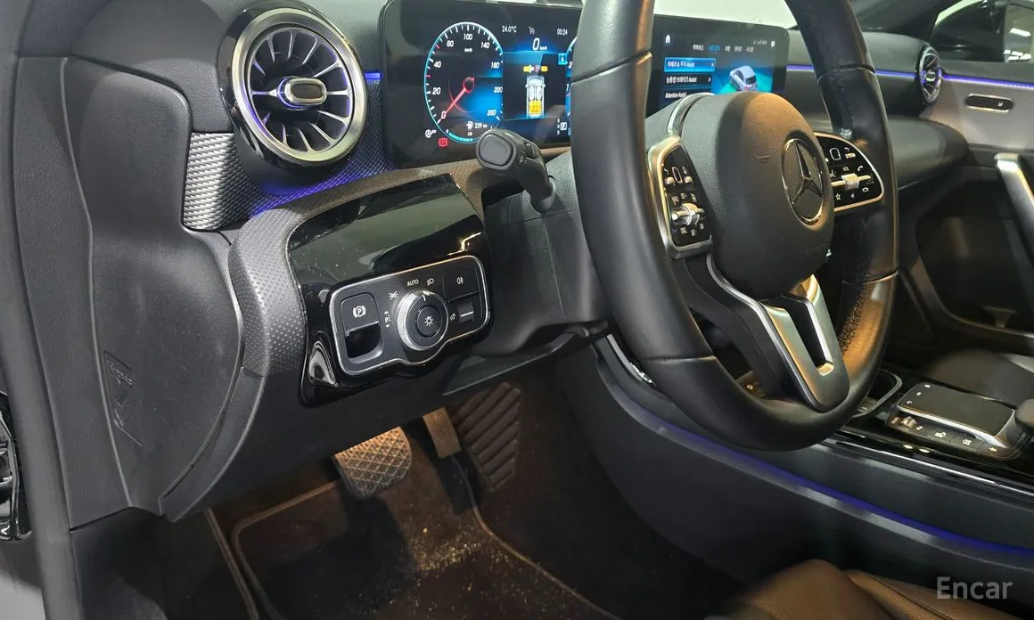 Фото 16 - Mercedes-Benz A-Class